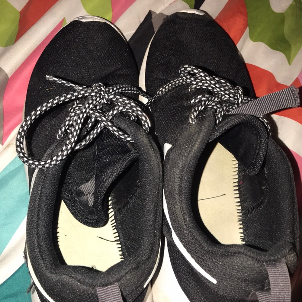 Nike roshe.